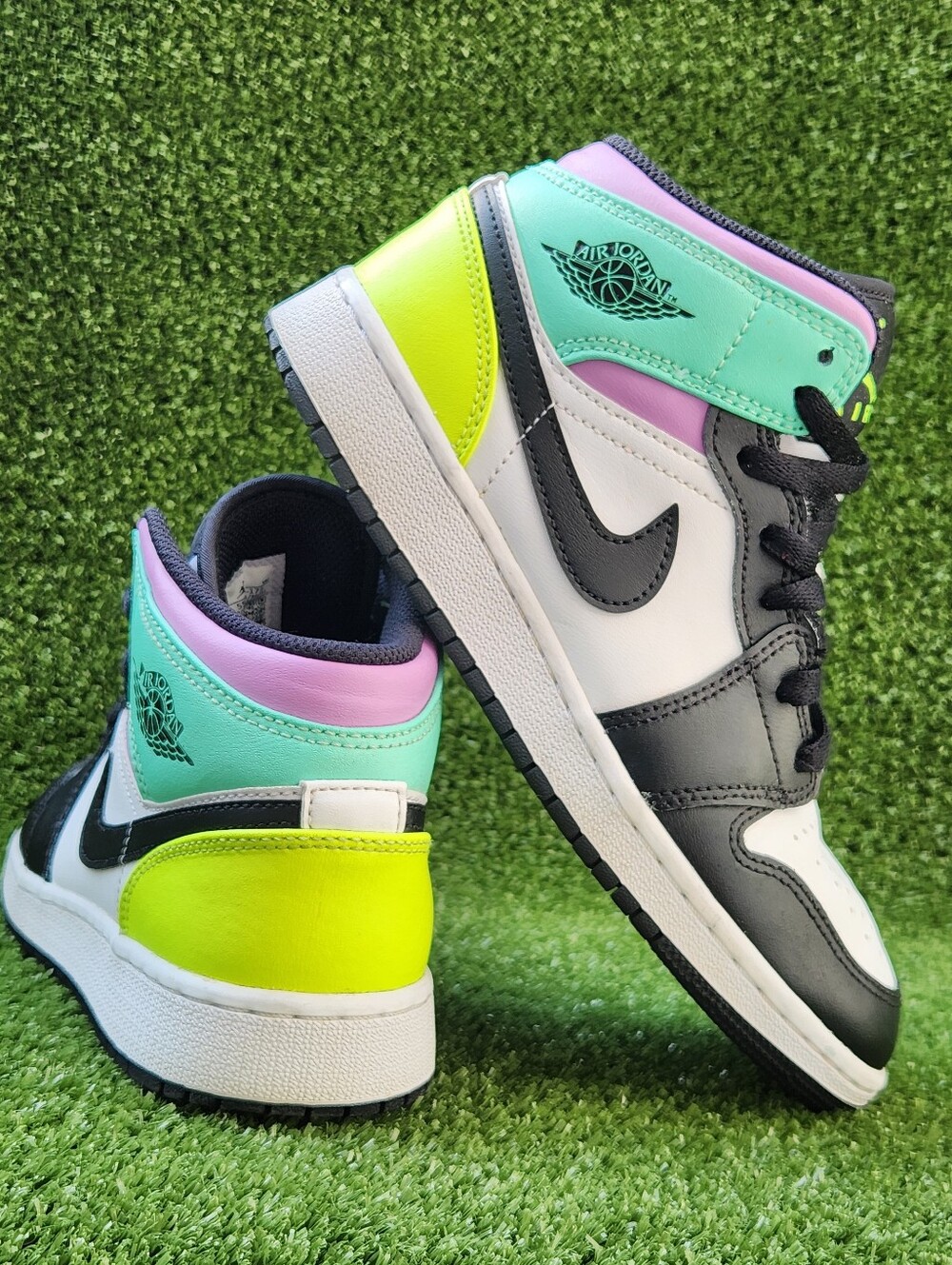 Nike Air Jordan 1 Mid Pastel Athletic Shoes Sneakers Size 4.5 Youth Big Girls
